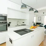 Bnbnova - Haussmann - 2br Near Champs-elysees Daire *